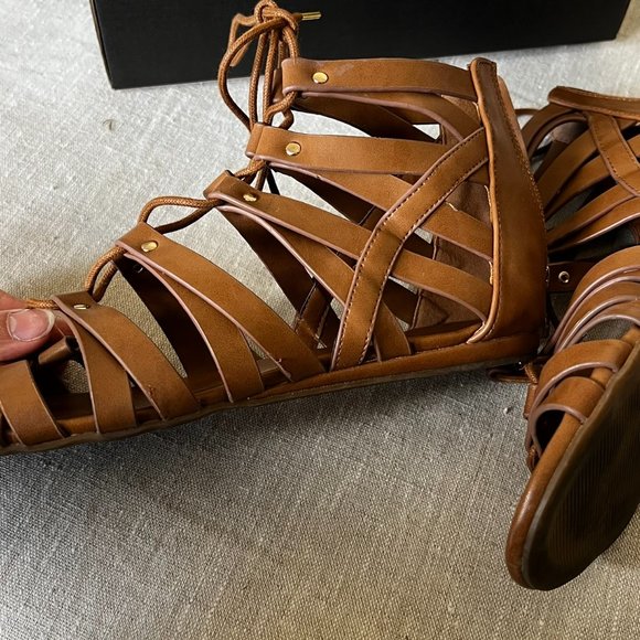 Le Chateau Gladiator Sandals in Cognac Colour size 9 - Picture 7 of 9